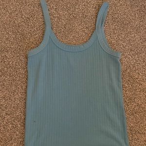 blue tank top